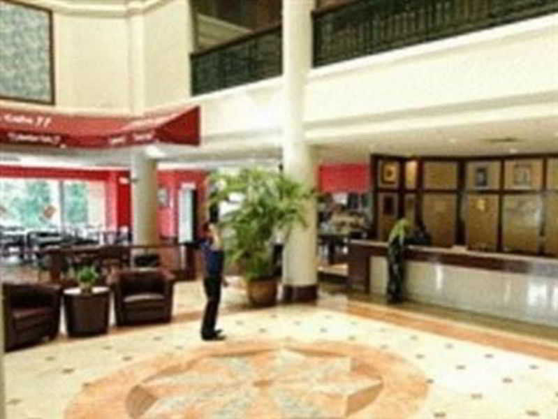 Rhr Hotel Kajang Exteriör bild
