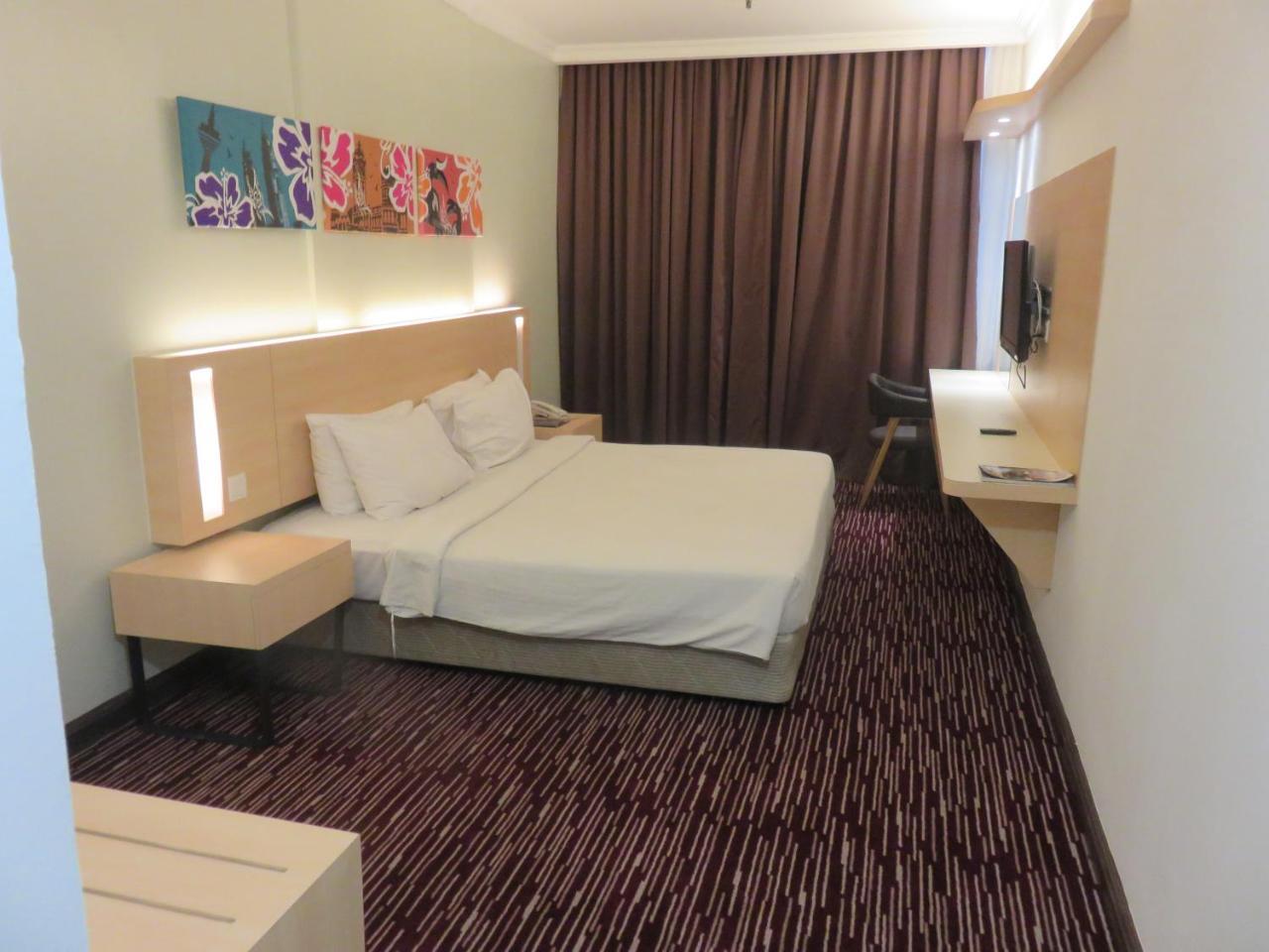 Rhr Hotel Kajang Exteriör bild